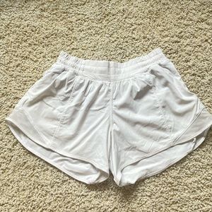 Lululemon Hotty Hot 4” Shorts